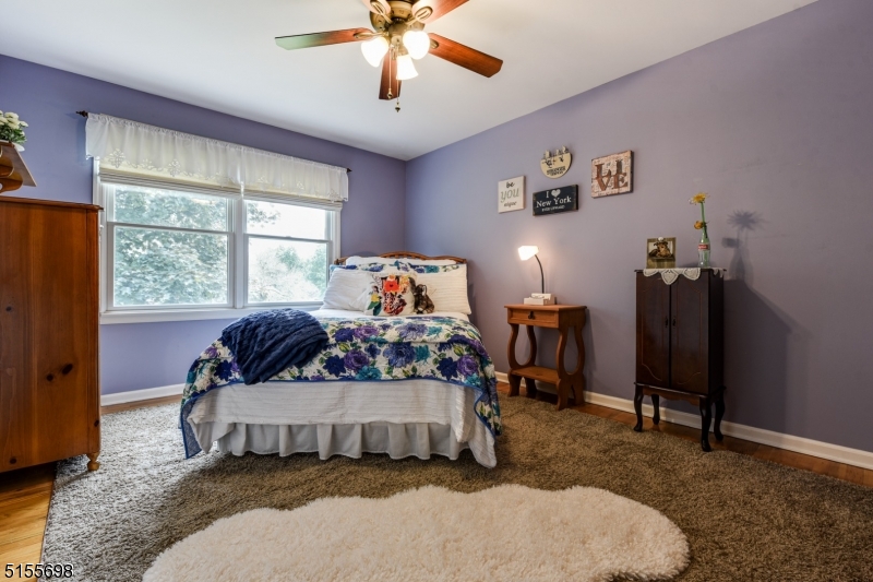 MEADOW RUN - Residential