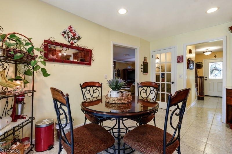 MEADOW RUN - Residential