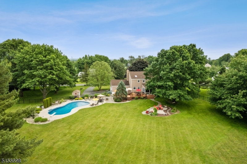 MEADOW RUN - Residential