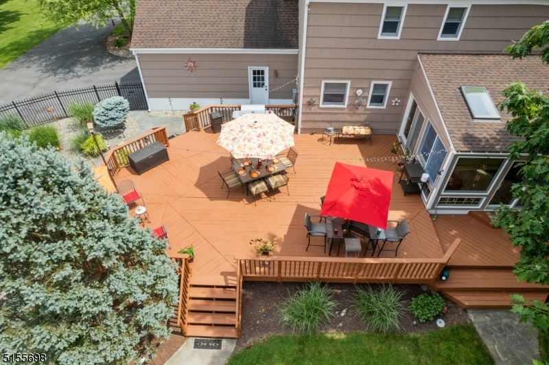 MEADOW RUN - Residential