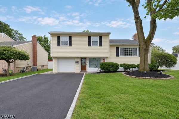 333 FOXWOOD RD, UNION, NJ 07083 - Image cc20ec8bc889a04d98fb5ddcd37468fc/3879472565