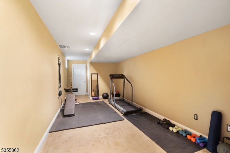 Bridgewater Twp., New Jersey 08836, United States, 5 Bedrooms Bedrooms, ,6 BathroomsBathrooms,Residential,Pending,124954