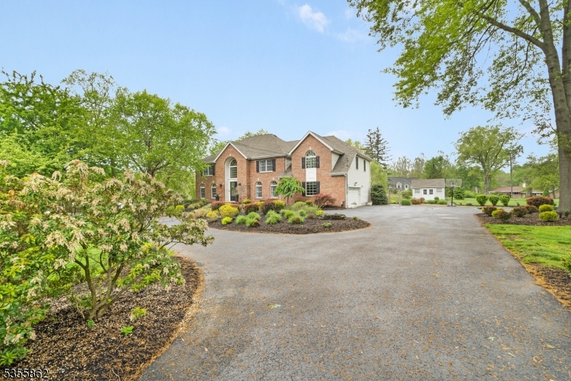 Bridgewater Twp., New Jersey 08836, United States, 5 Bedrooms Bedrooms, ,6 BathroomsBathrooms,Residential,Pending,124954