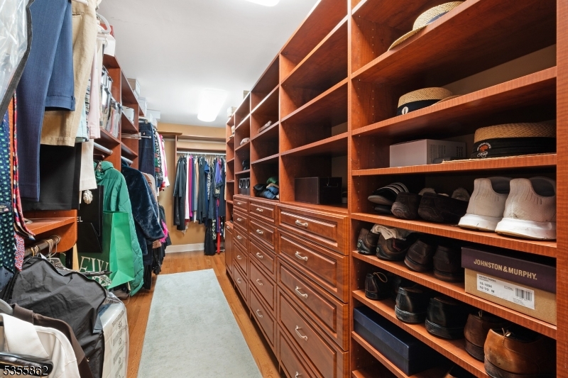 Bridgewater Twp., New Jersey 08836, United States, 5 Bedrooms Bedrooms, ,6 BathroomsBathrooms,Residential,Pending,124954