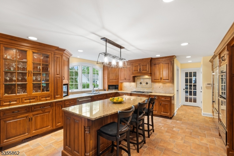 Bridgewater Twp., New Jersey 08836, United States, 5 Bedrooms Bedrooms, ,6 BathroomsBathrooms,Residential,Pending,124954