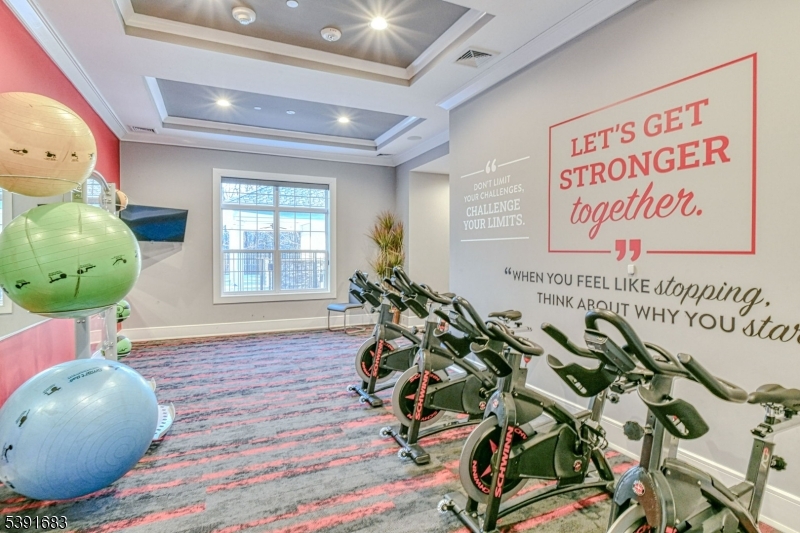 ownes/Monroe Parke - Residential