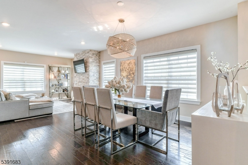 ownes/Monroe Parke - Residential