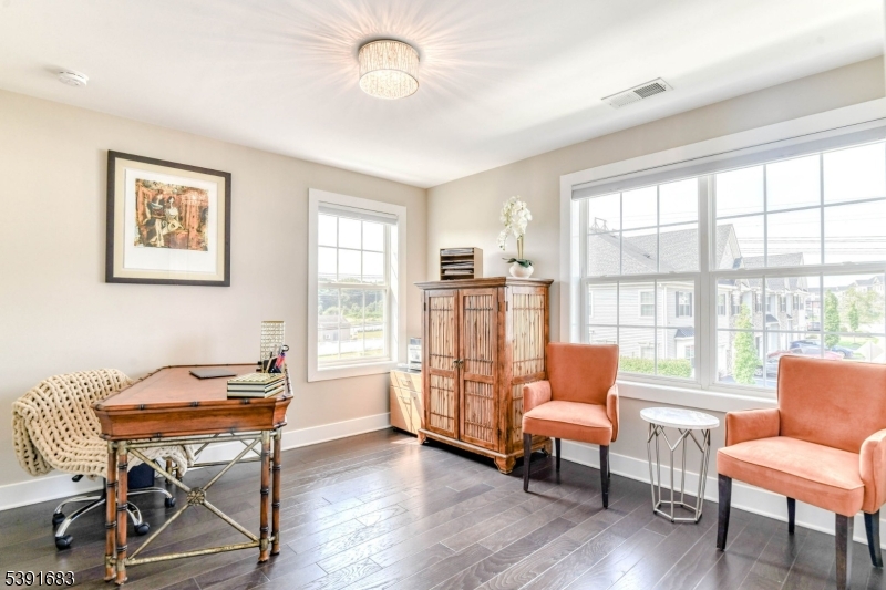 ownes/Monroe Parke - Residential