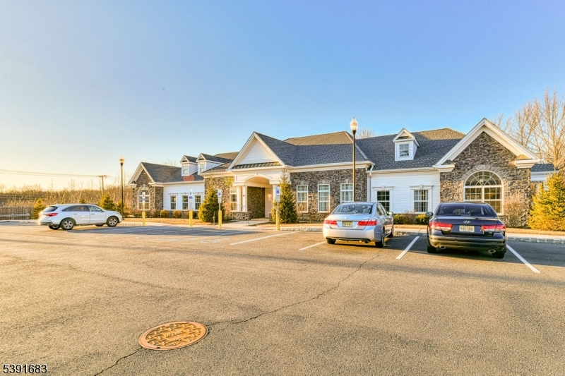 ownes/Monroe Parke - Residential