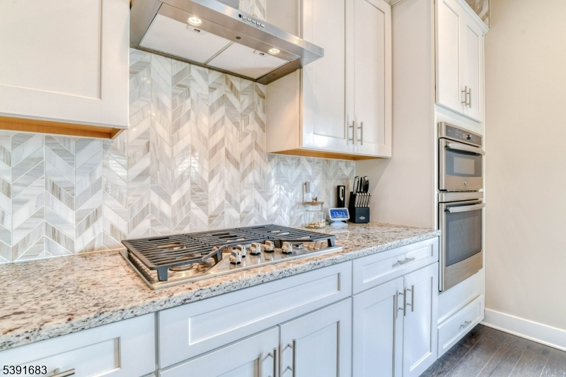 ownes/Monroe Parke - Residential