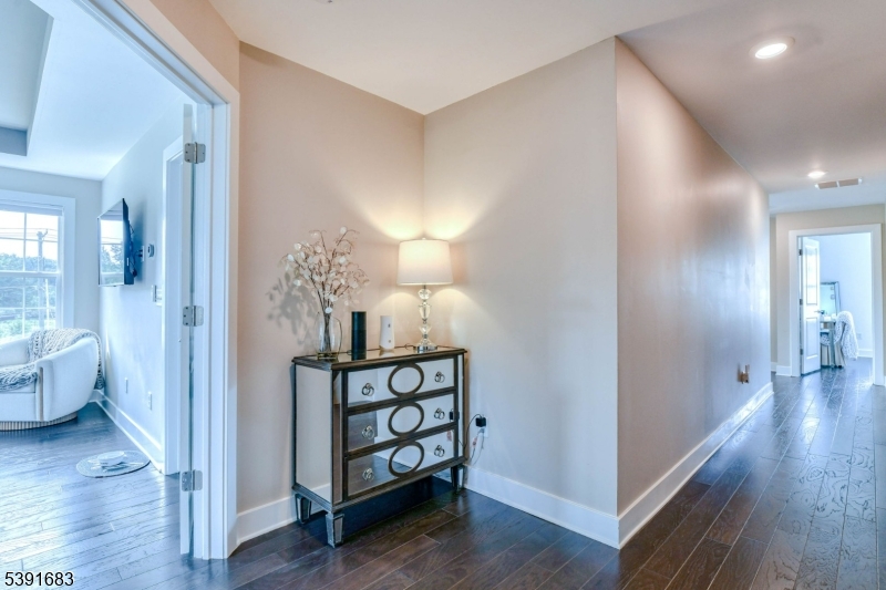 ownes/Monroe Parke - Residential