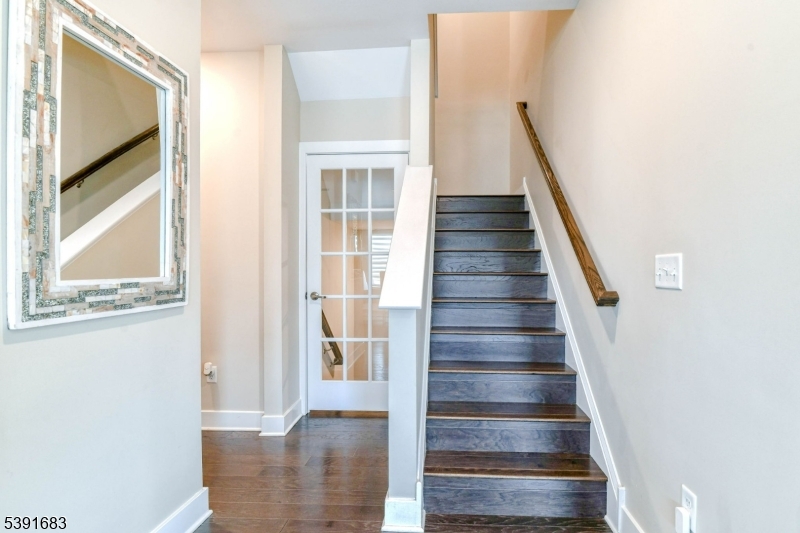 ownes/Monroe Parke - Residential