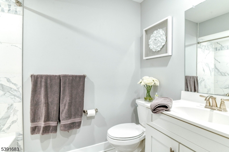 ownes/Monroe Parke - Residential