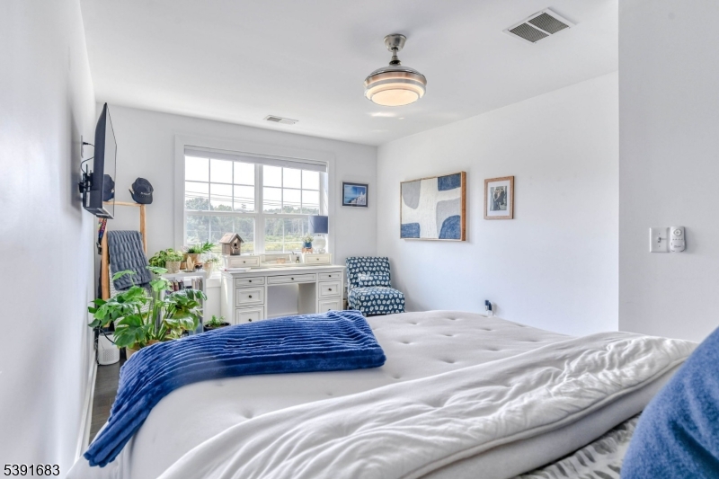 ownes/Monroe Parke - Residential