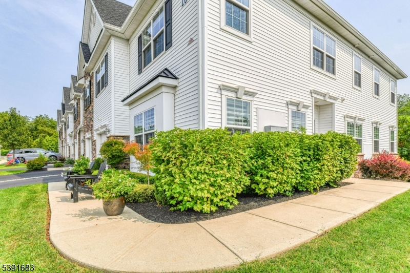 ownes/Monroe Parke - Residential