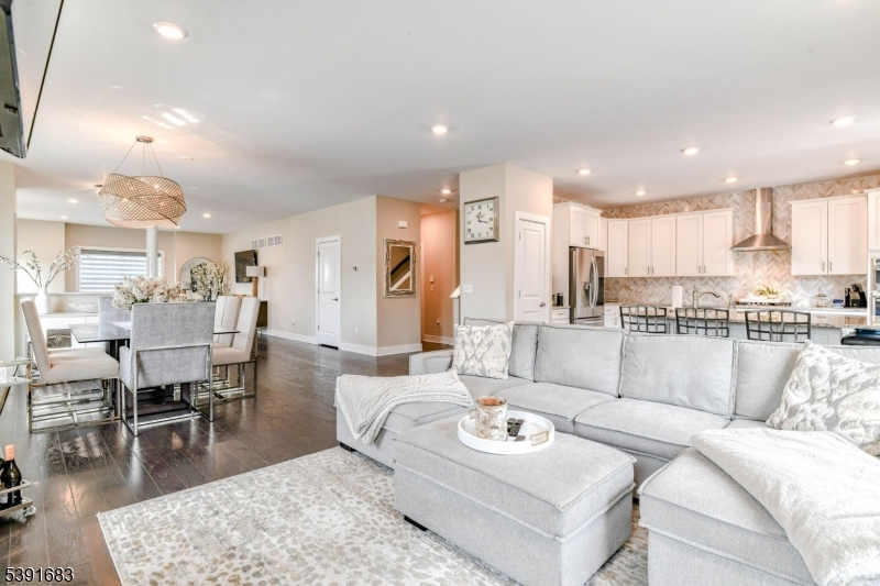 ownes/Monroe Parke - Residential