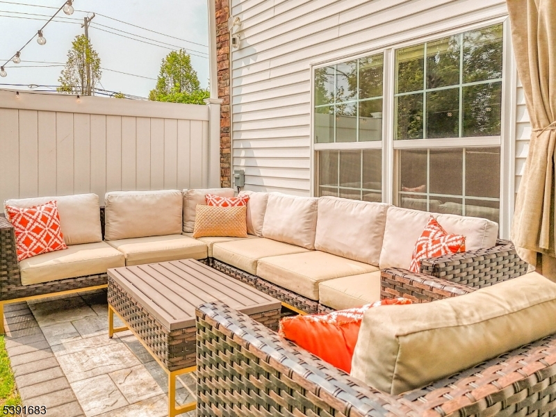 ownes/Monroe Parke - Residential