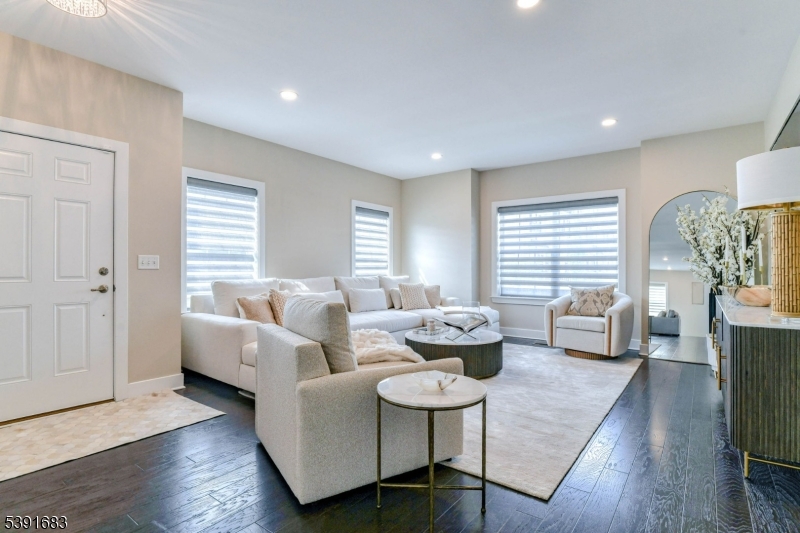 ownes/Monroe Parke - Residential