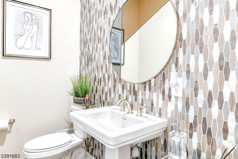 ownes/Monroe Parke - Residential