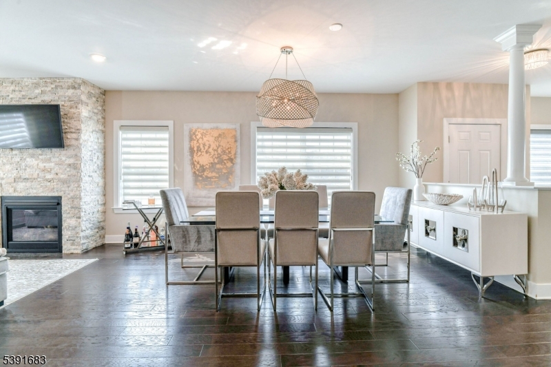 ownes/Monroe Parke - Residential