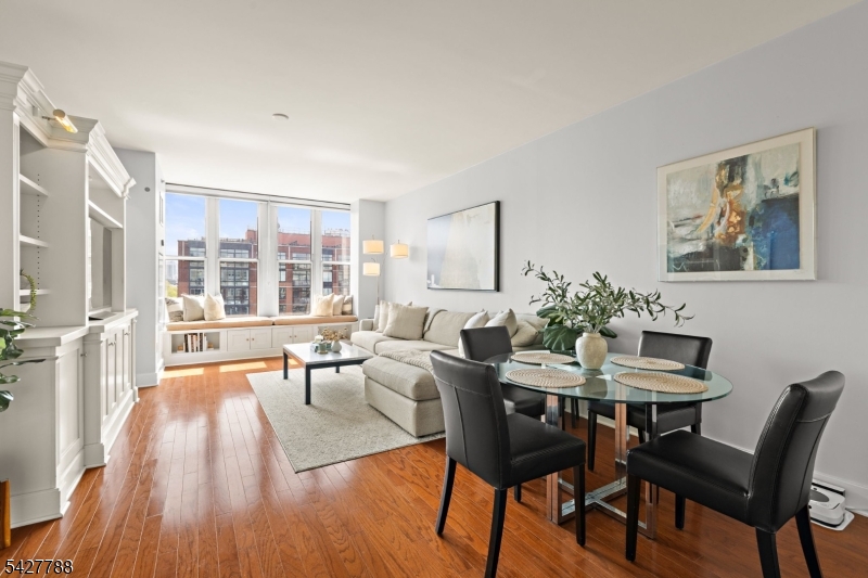 Maxwell Place - Residential