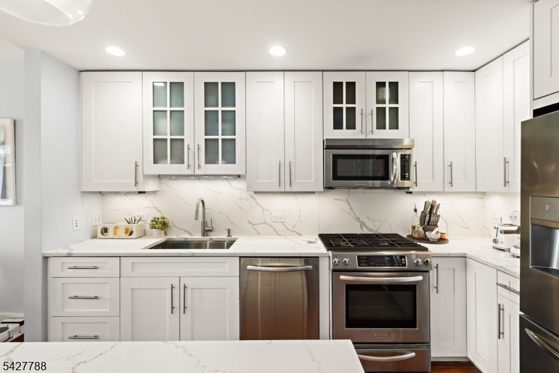 Maxwell Place - Residential