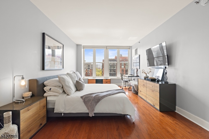 Maxwell Place - Residential