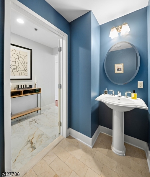 Maxwell Place - Residential