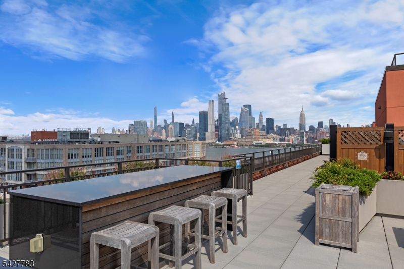 Maxwell Place - Residential