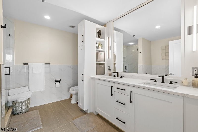Maxwell Place - Residential
