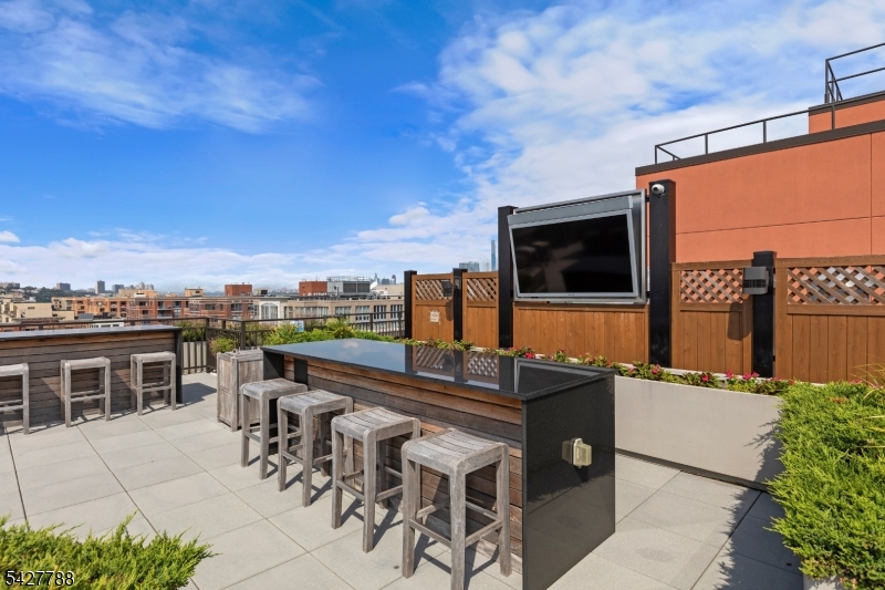 Maxwell Place - Residential