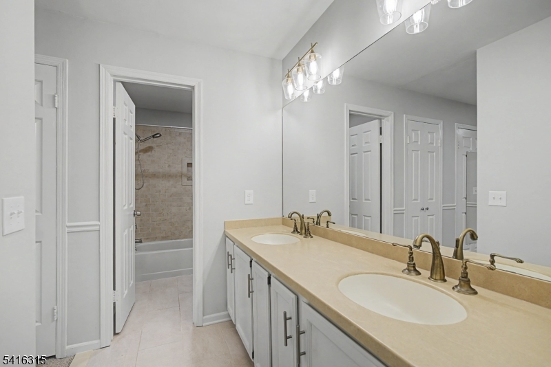 Stone Run II - Residential Lease