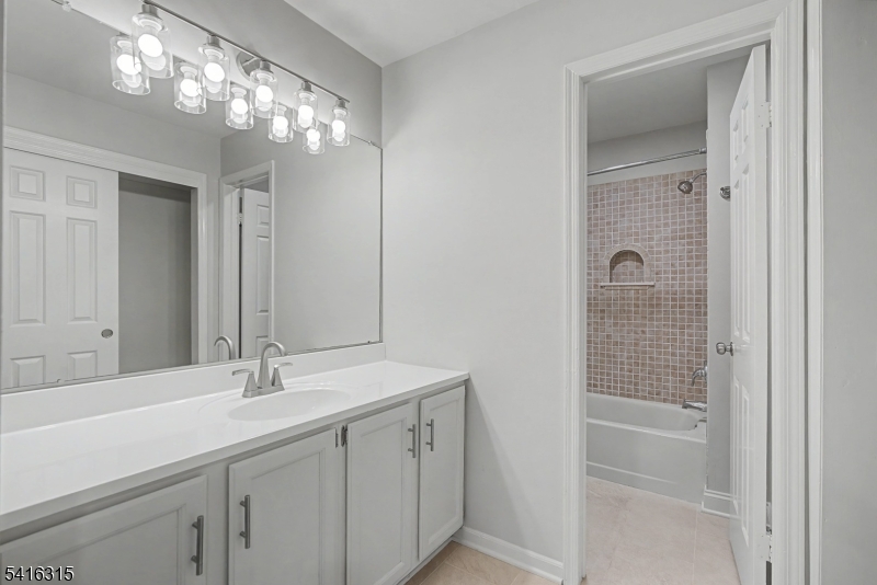 Stone Run II - Residential Lease