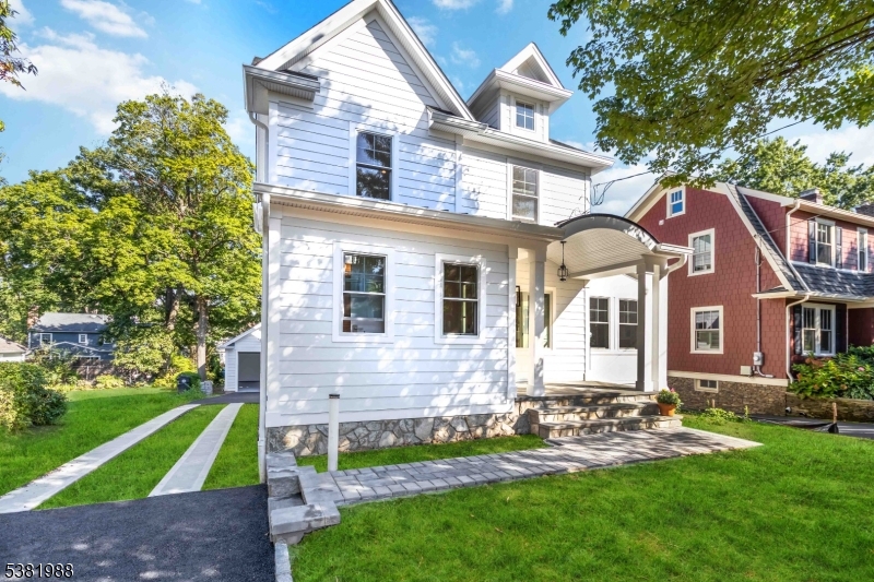 Chatham Boro-walk to train - Residential