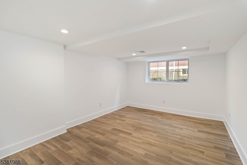 Chatham Boro-walk to train - Residential