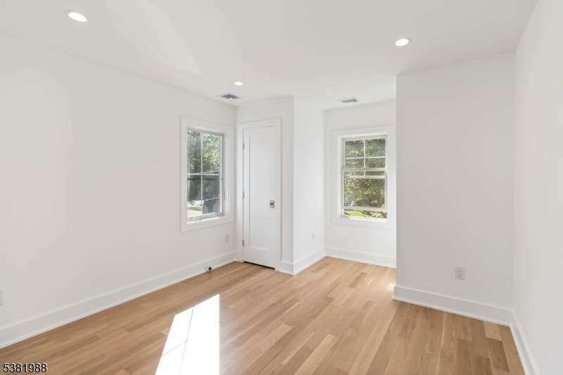 Chatham Boro-walk to train - Residential