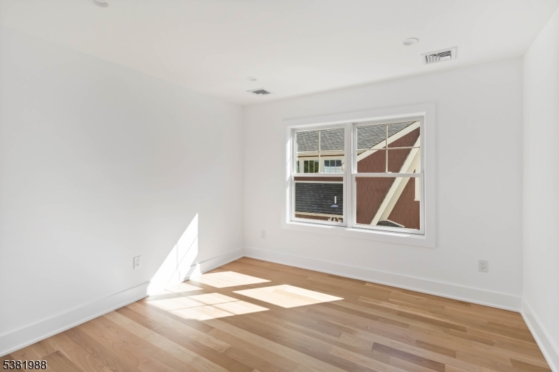 Chatham Boro-walk to train - Residential