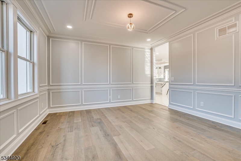 4 Hemlock Dr