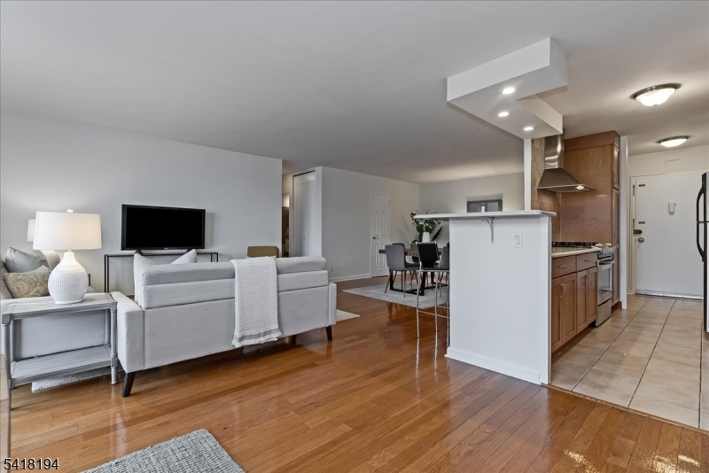 Bellaire House - Residential