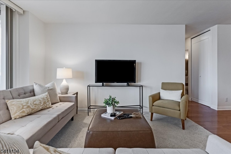 Bellaire House - Residential