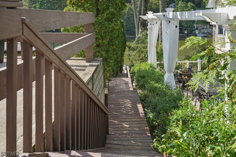 LK Hopatcong Crescent Cove - Residential