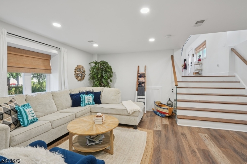 LK Hopatcong Crescent Cove - Residential