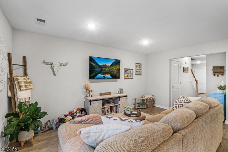 Clayton Square - Residential