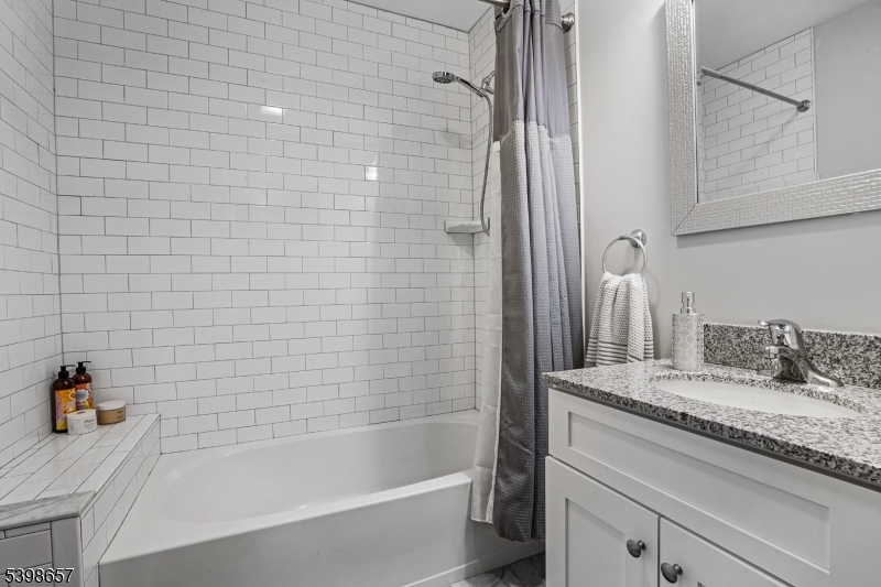 Clayton Square - Residential