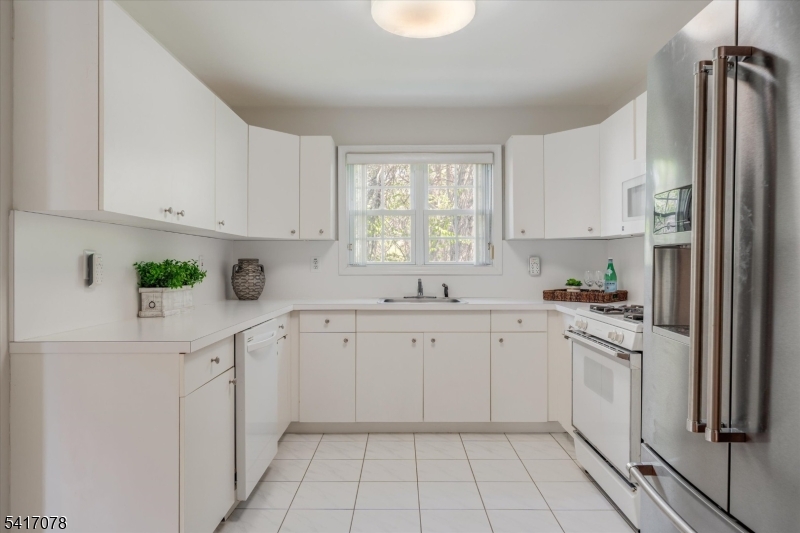 Berkeley Square - Residential