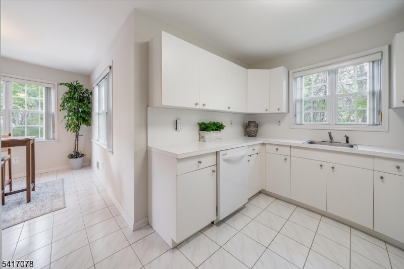 Berkeley Square - Residential