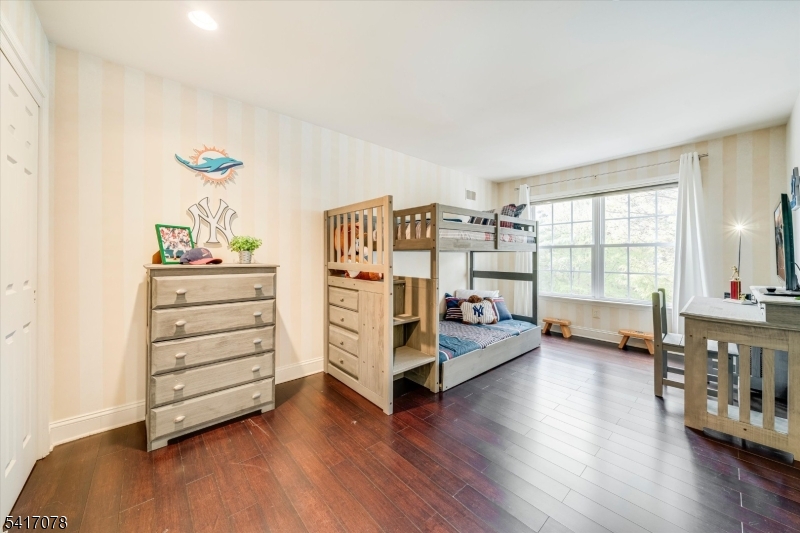 Berkeley Square - Residential