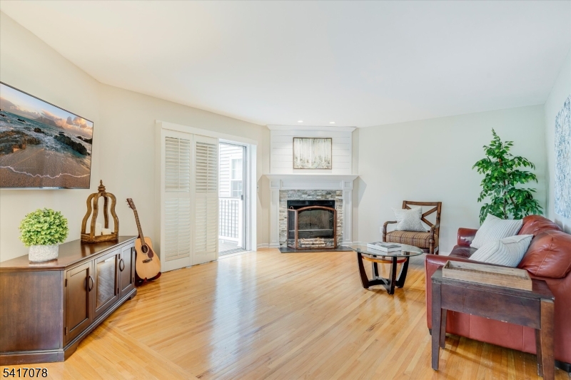 Berkeley Square - Residential