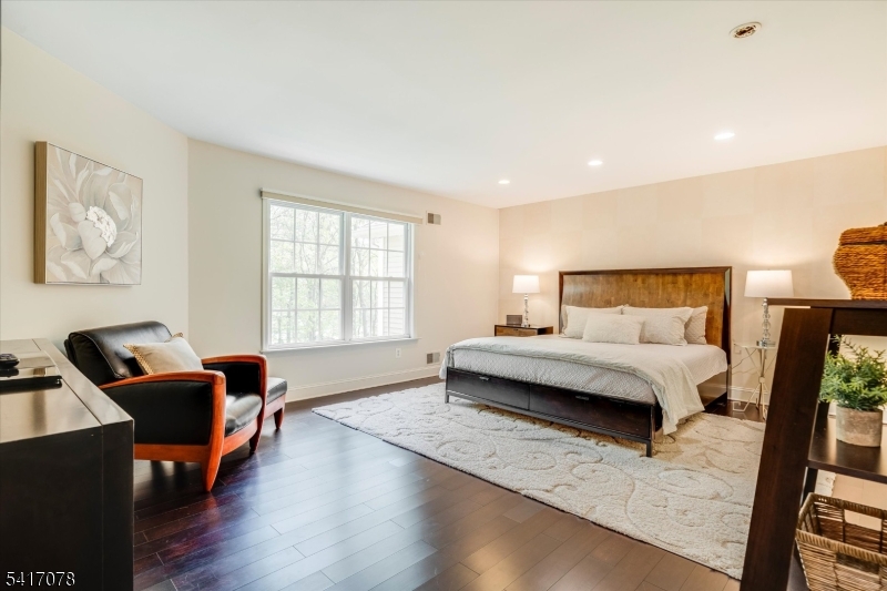 Berkeley Square - Residential