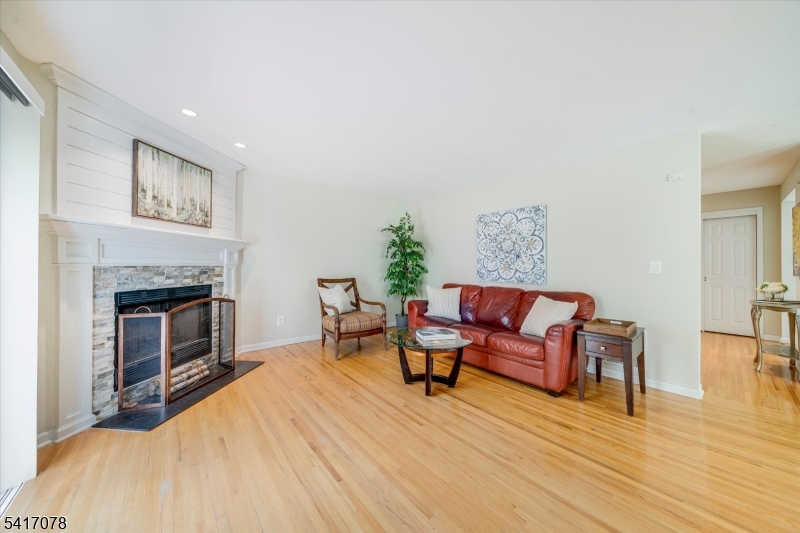 Berkeley Square - Residential